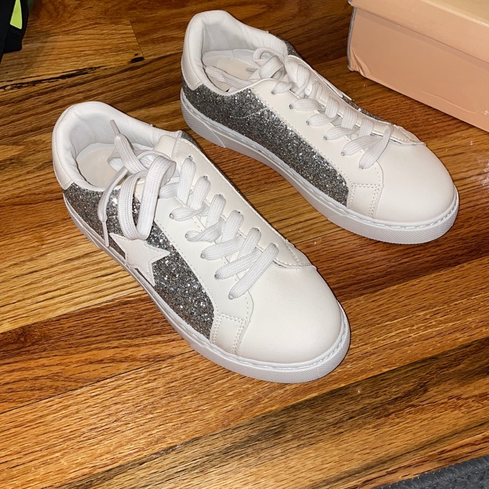 NWT Cute Shoes